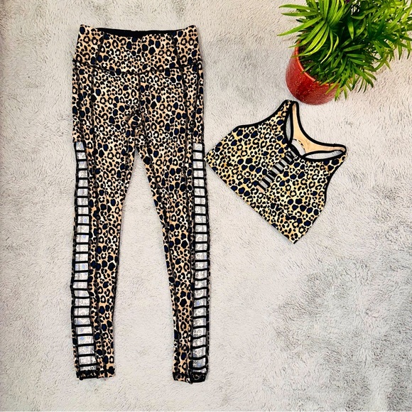 VSX cheetah print caged matching set - Picture 1 of 12